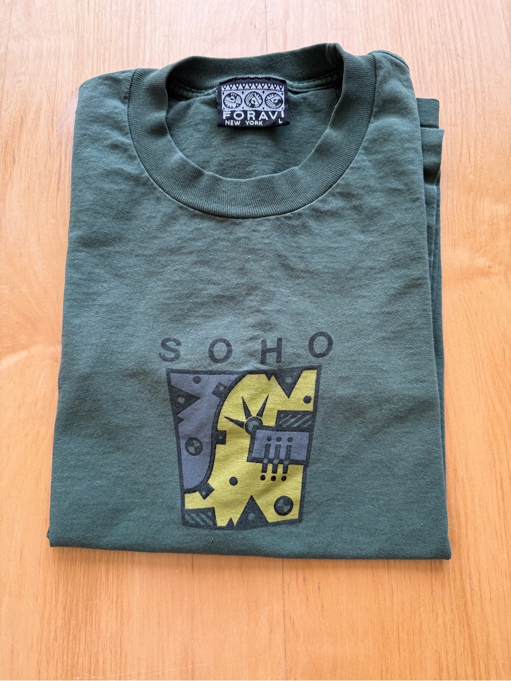 FORAVI New York SOHO Abstract Graphic T Shirt Men’s Large Olive Green